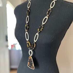 Tortoiseshell Link Pendant Necklace in Gift Box